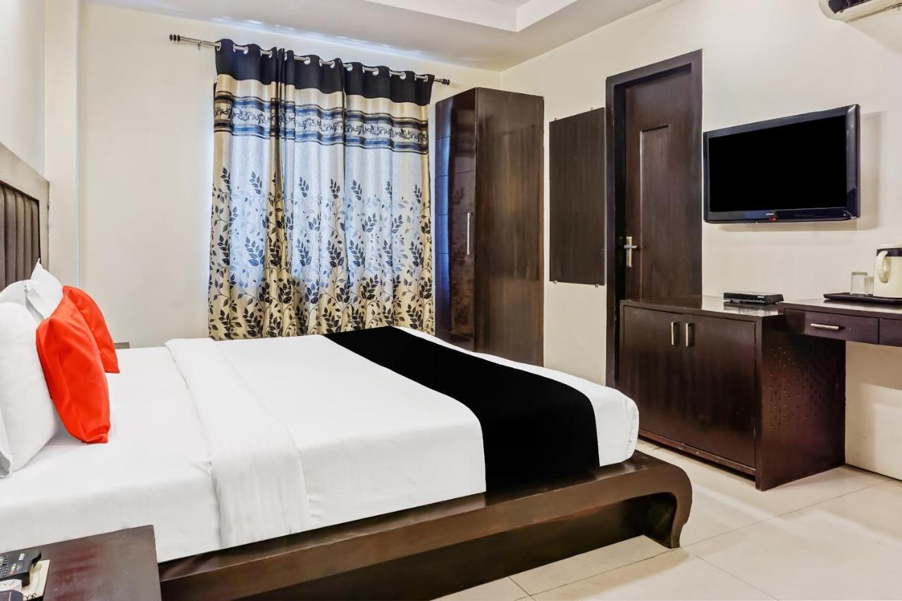 דלהי Capital O Hotel Jeyan Inn Near Gurudwara Shri Bangla Sahib מראה חיצוני תמונה