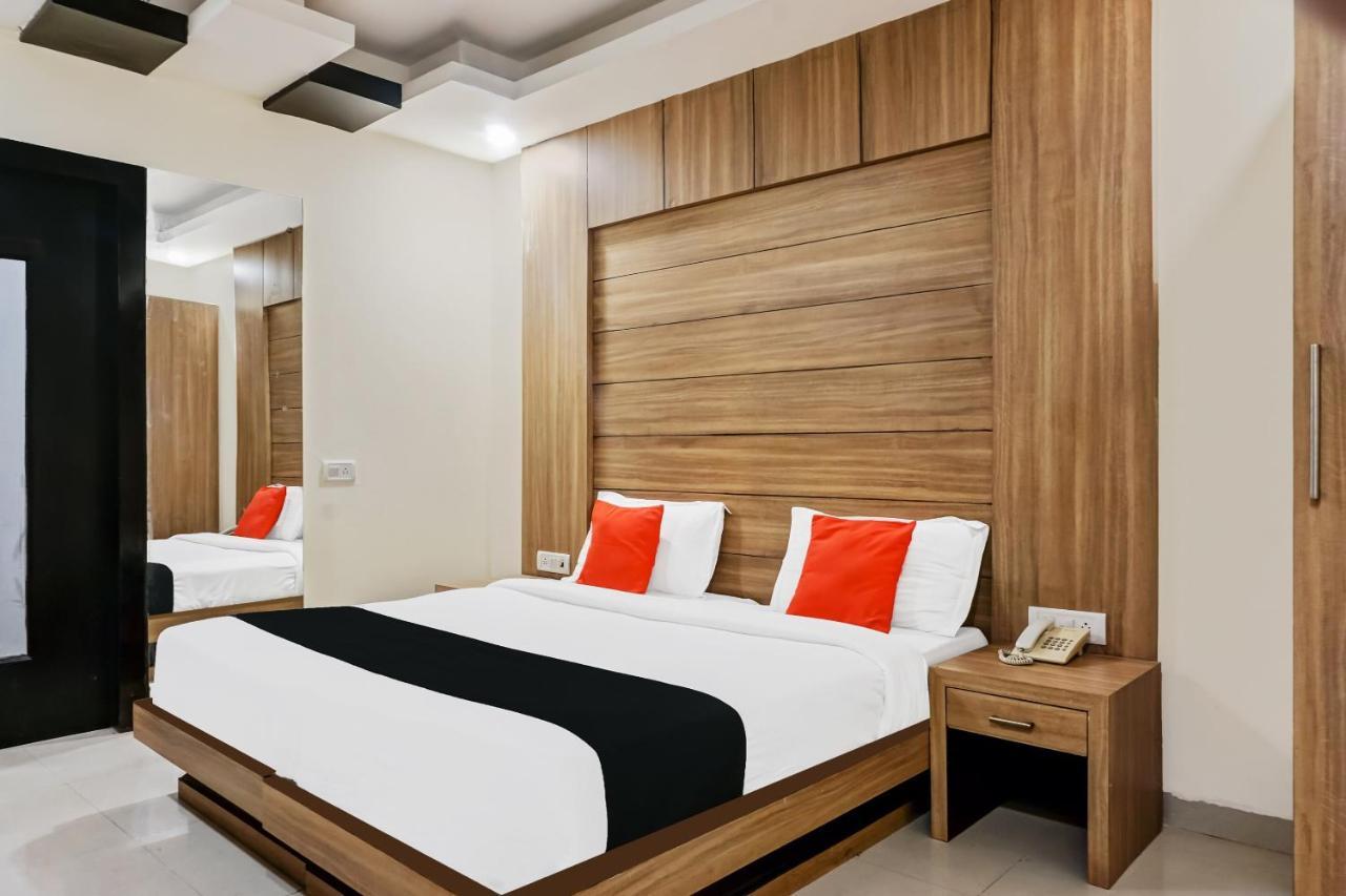 דלהי Capital O Hotel Jeyan Inn Near Gurudwara Shri Bangla Sahib מראה חיצוני תמונה