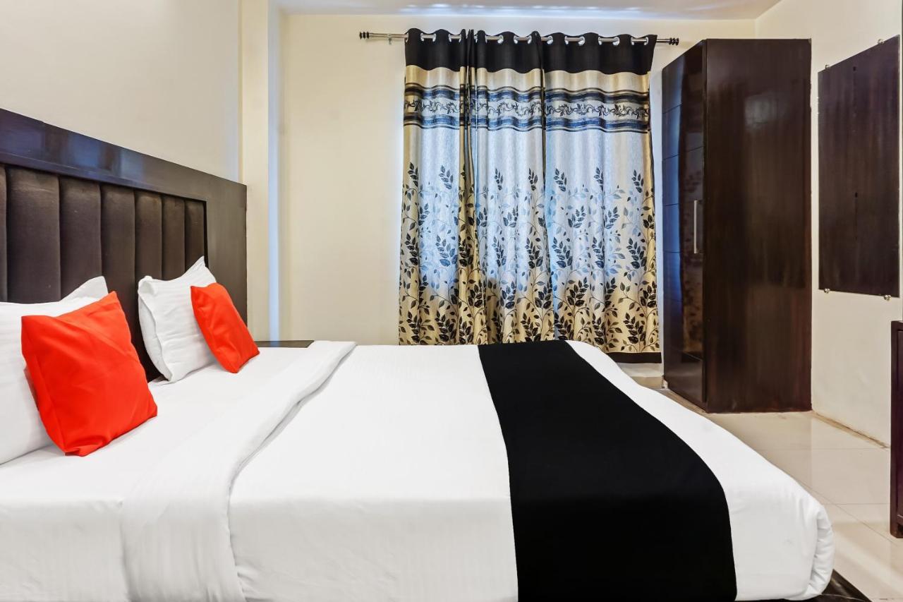דלהי Capital O Hotel Jeyan Inn Near Gurudwara Shri Bangla Sahib מראה חיצוני תמונה