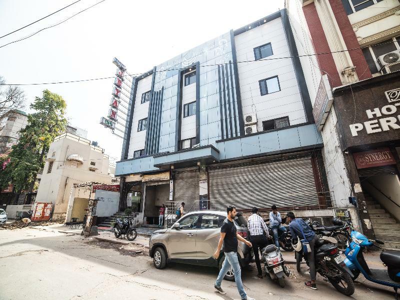 דלהי Capital O Hotel Jeyan Inn Near Gurudwara Shri Bangla Sahib מראה חיצוני תמונה