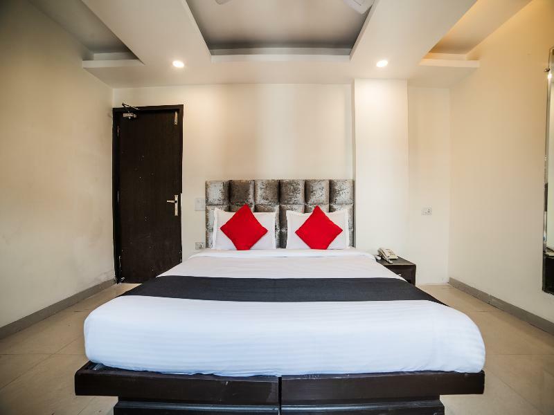 דלהי Capital O Hotel Jeyan Inn Near Gurudwara Shri Bangla Sahib מראה חיצוני תמונה