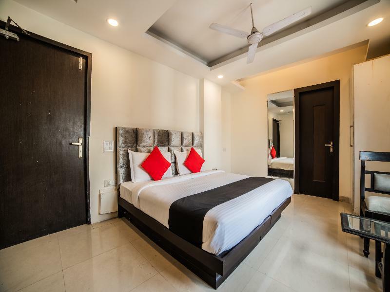 דלהי Capital O Hotel Jeyan Inn Near Gurudwara Shri Bangla Sahib מראה חיצוני תמונה