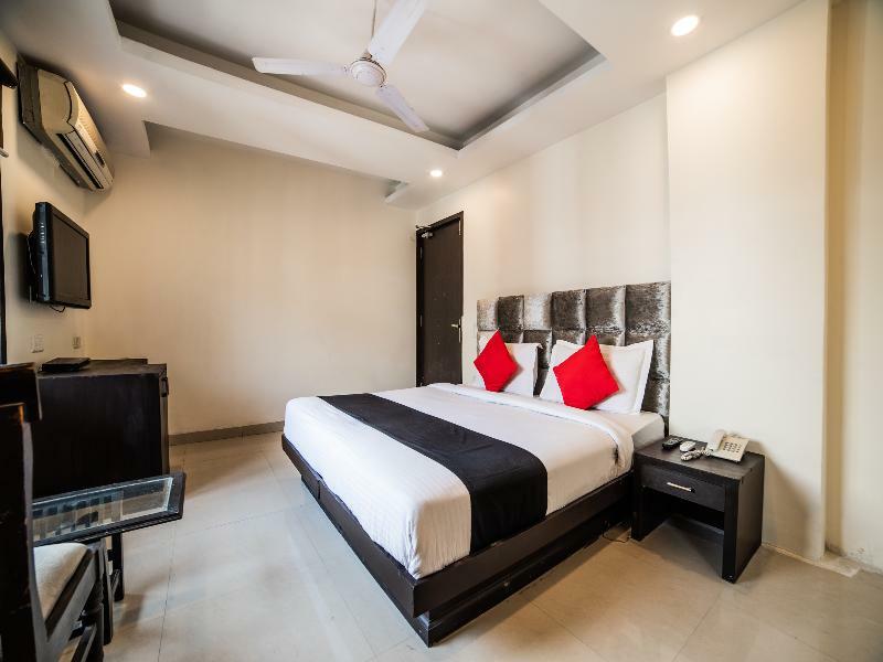דלהי Capital O Hotel Jeyan Inn Near Gurudwara Shri Bangla Sahib מראה חיצוני תמונה