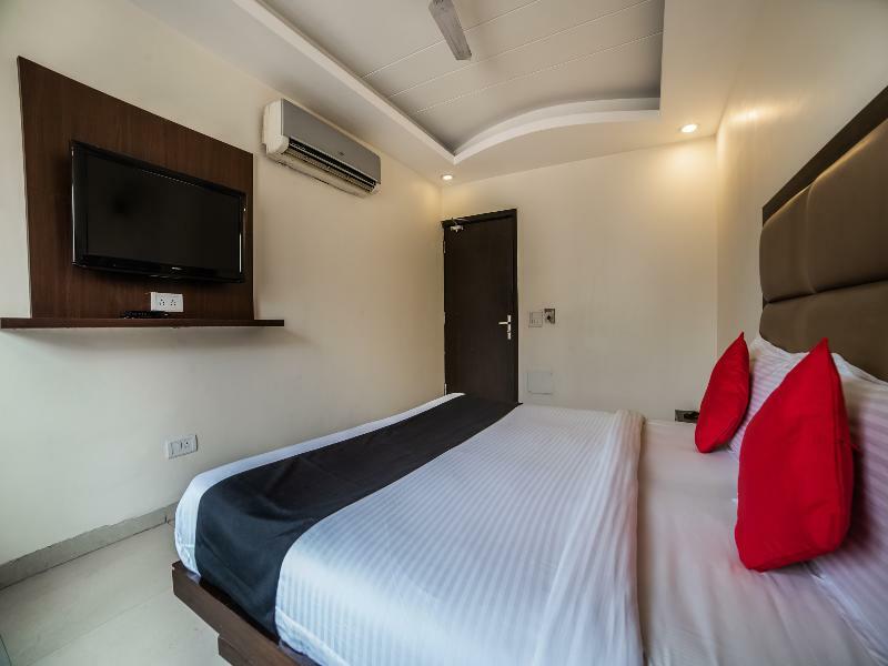 דלהי Capital O Hotel Jeyan Inn Near Gurudwara Shri Bangla Sahib מראה חיצוני תמונה