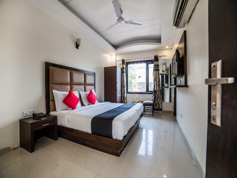 דלהי Capital O Hotel Jeyan Inn Near Gurudwara Shri Bangla Sahib מראה חיצוני תמונה
