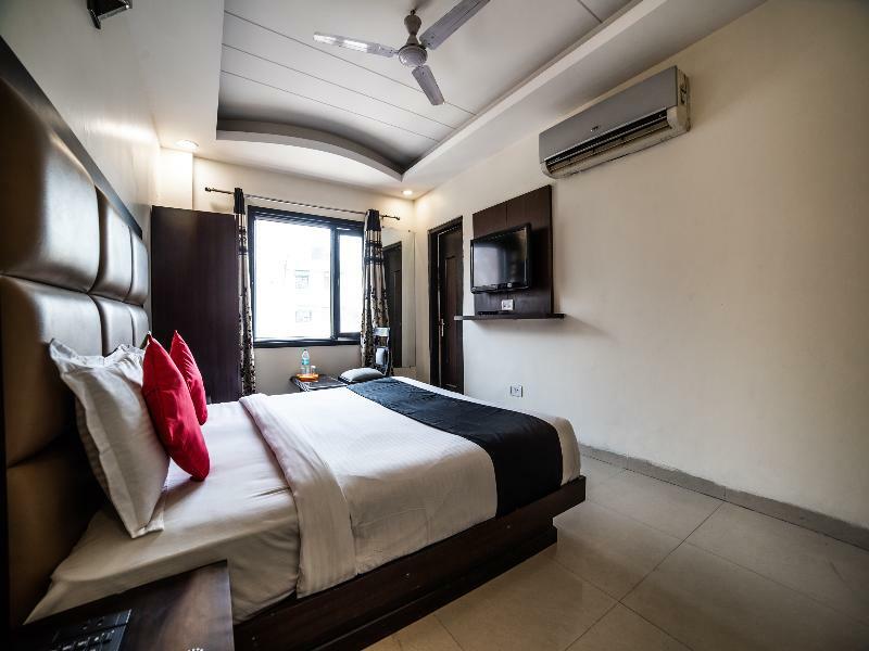 דלהי Capital O Hotel Jeyan Inn Near Gurudwara Shri Bangla Sahib מראה חיצוני תמונה